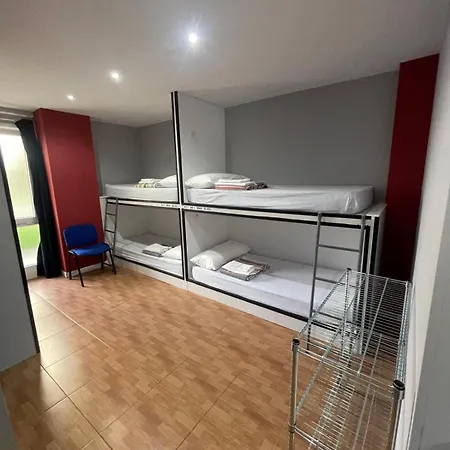 Hego Haize Zarautz Hostel بيت شباب